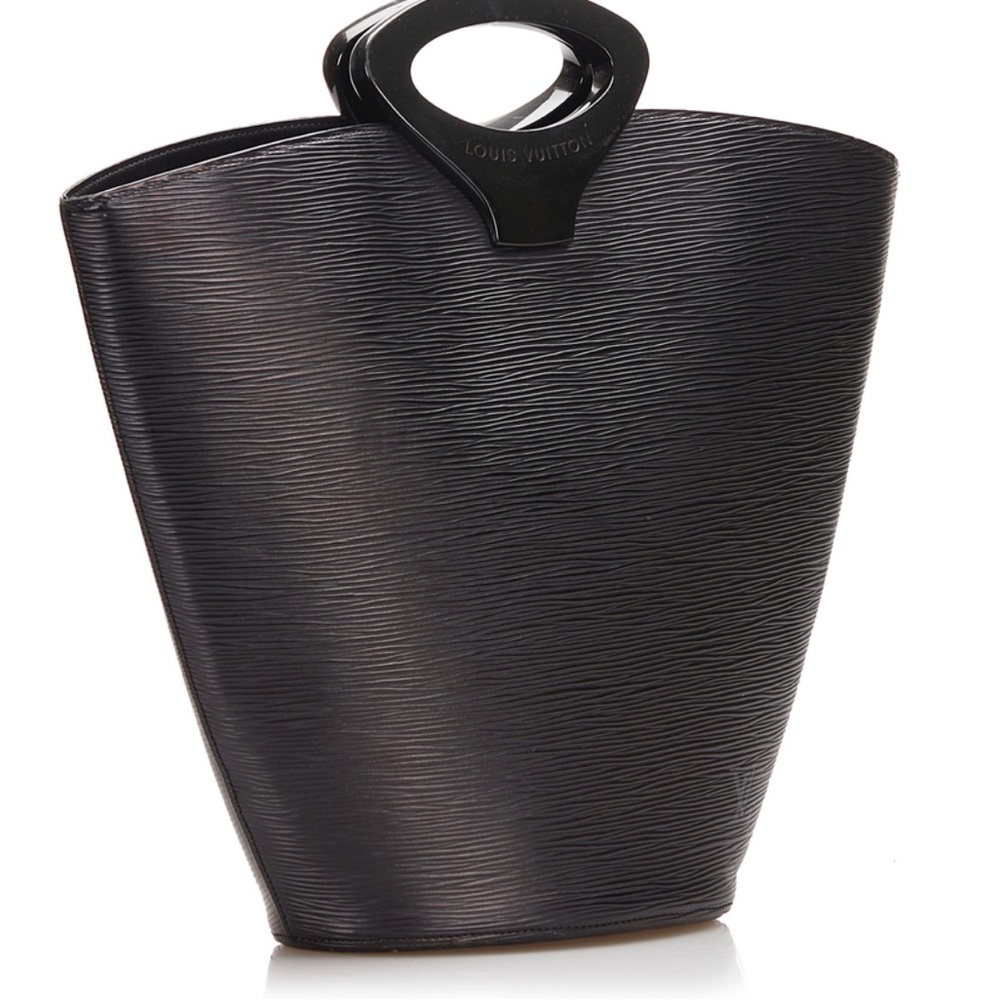 Louis Vuitton Epi nactangle purse in Black! EUC